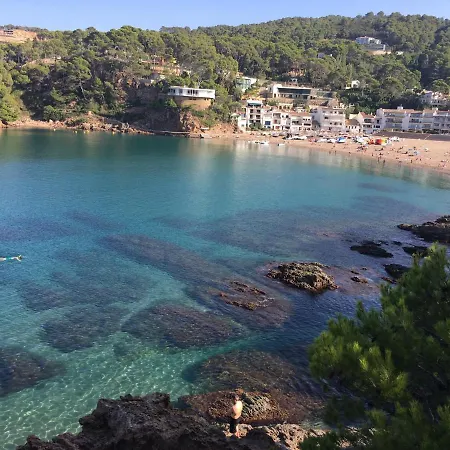 Beautiful Detached Close To Sandy Beach, Shops And Restaurants *