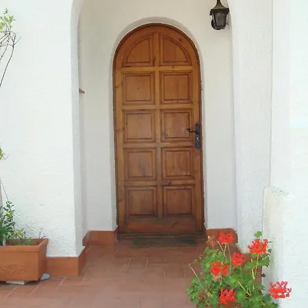 Beautiful Detached Close To Sandy Beach, Shops And Restaurants Βίλα *